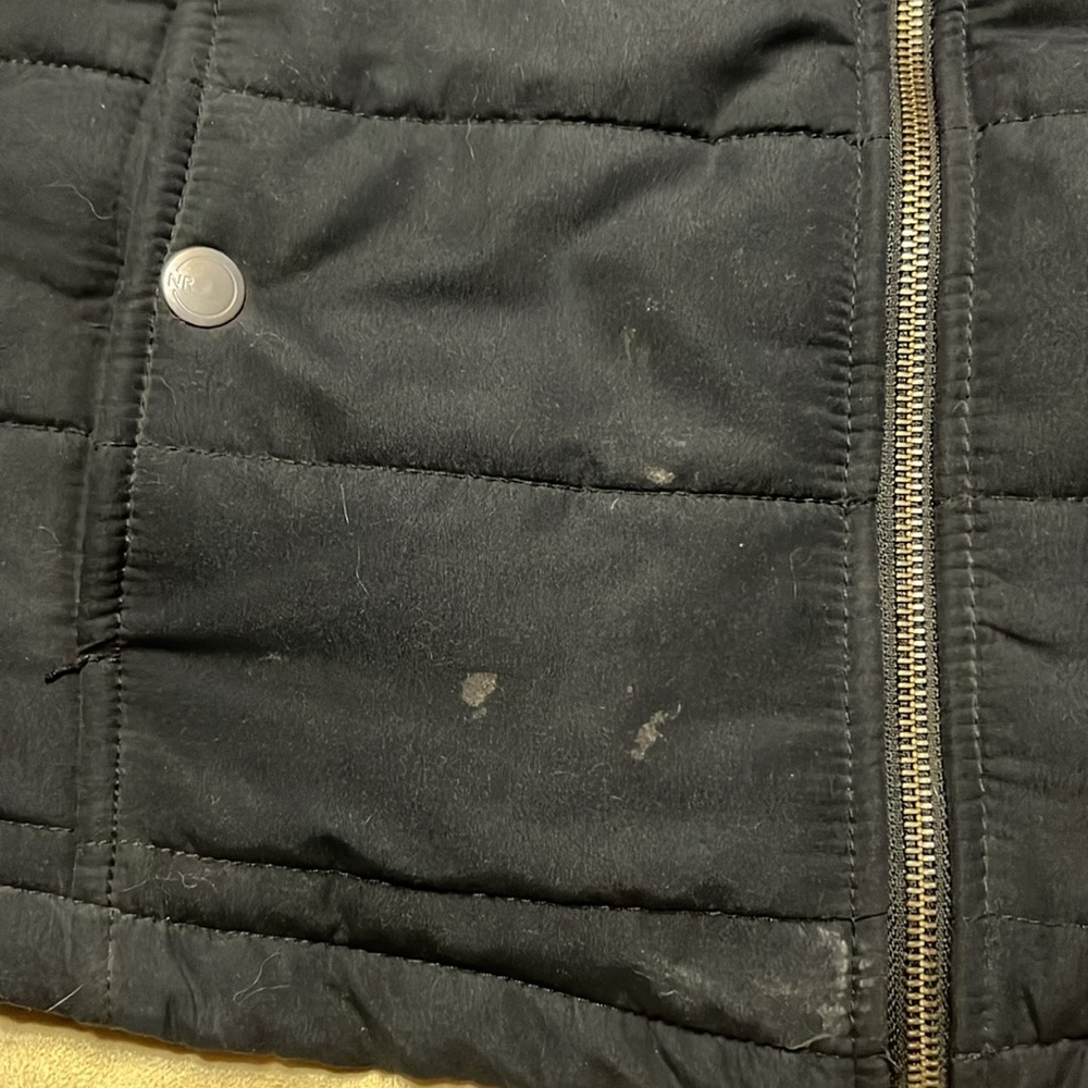 Black vest - Picture 2 of 4